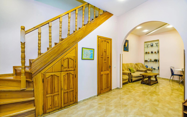 Old City 3 Room Lux Home