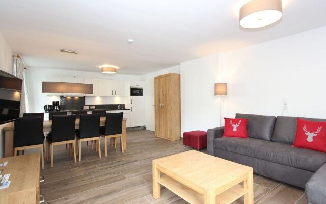 Sunlit Apartment with Infrared Sauna in Fieberbrunn