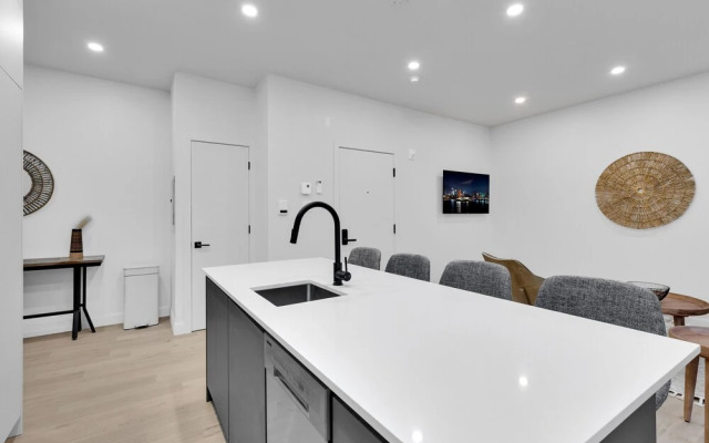 Deluxe Suites Downtown Montreal
