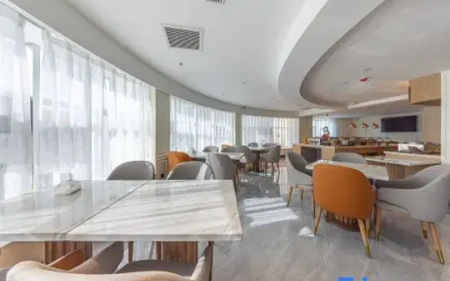 Vienna Hotel (Tianshui Center Square People's Park)