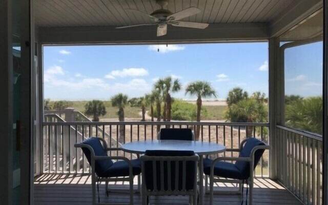 Beach Three Bedroom Villa by Redawning