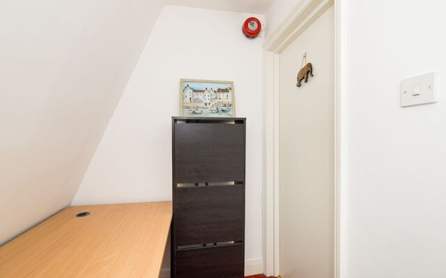 Central Richmond Studio