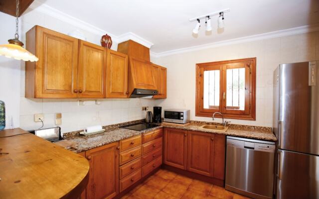013 Villa Pinos