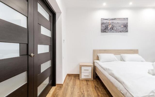 Exclusive Apartment on Square Rynok