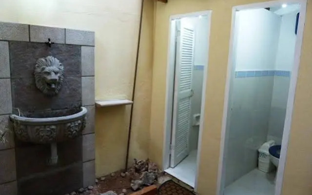 Black Cat Hostel