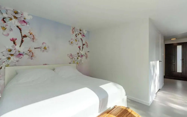 Lovely Bunglow With Patio