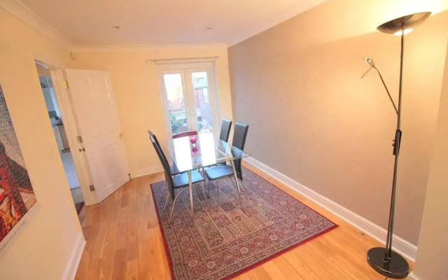 Peymans - The Barnwell Lodge Serviced Apartment