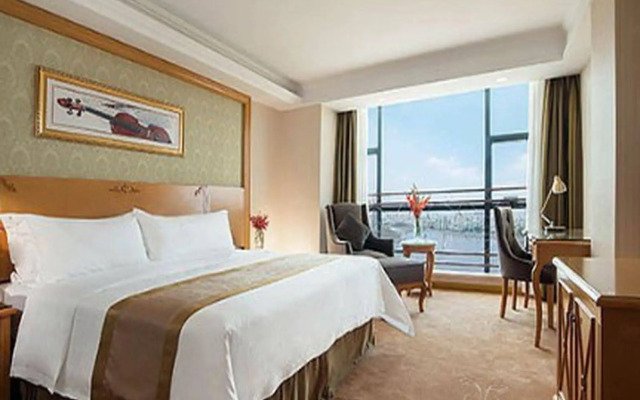 Vienna Hotel Guangzhou Chimelong Dashi Metro Station