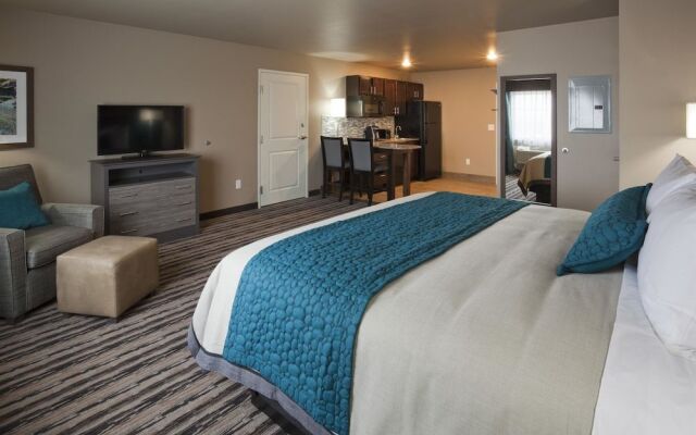 GrandStay Hotel & Suites Valley City