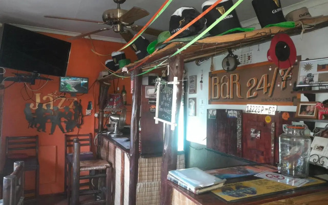 1322 Backpackers International