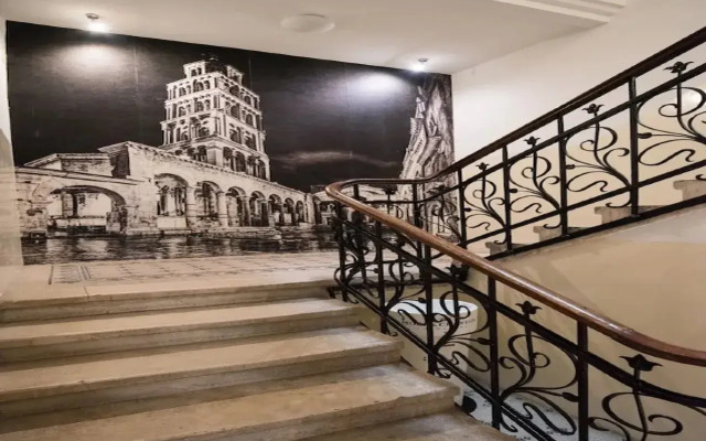 Central Square Heritage Hotel