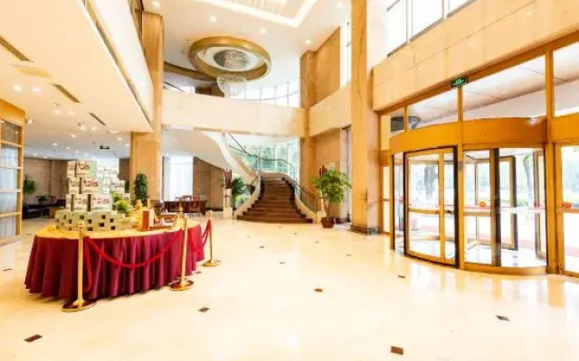 Starway Hotel (Jiangyin Nanmen Babaiban)
