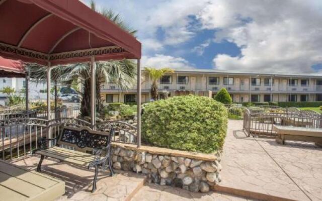 Knights Inn Pico Rivera