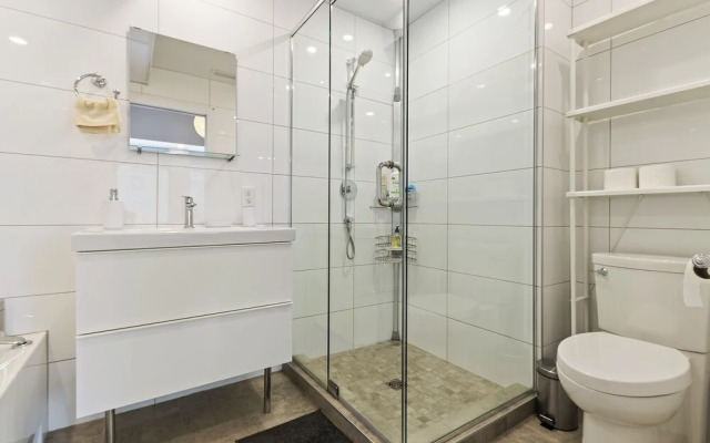 Condotel LeLuxe St-Denis St - mtlFlats