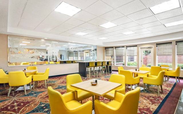 Comfort Suites Clackamas