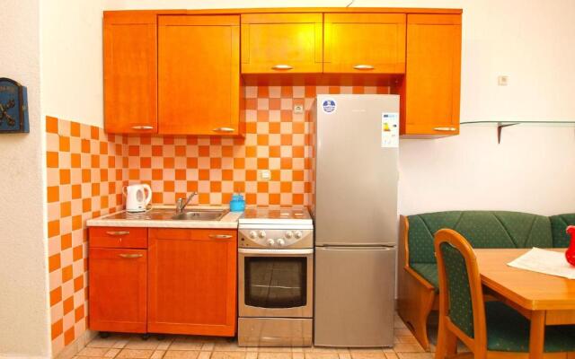 Apartments Ivo 1328