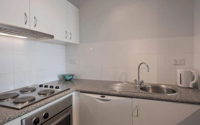 Alexander Holiday Apartments