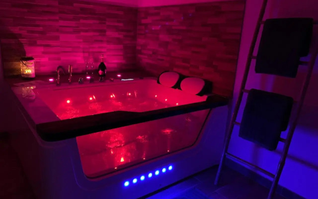 Appartement Cosy Jacuzzy Luxe Gare de Toulon