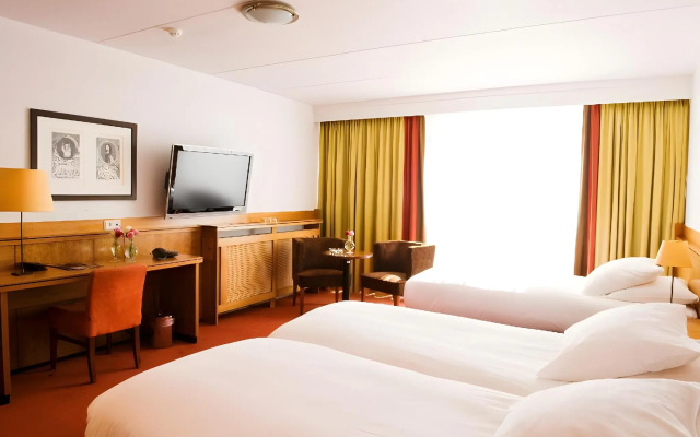 Отель Van der Valk Schiphol A4