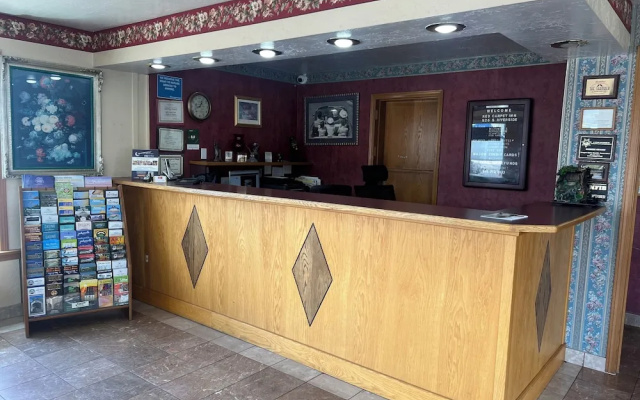Red Carpet Inn Medford
