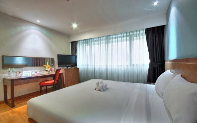 Narai Hotel (SHA Extra Plus)