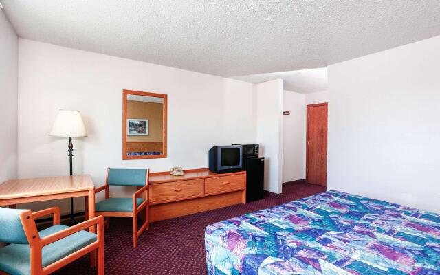 Travelodge by Wyndham Deer Lodge Montana