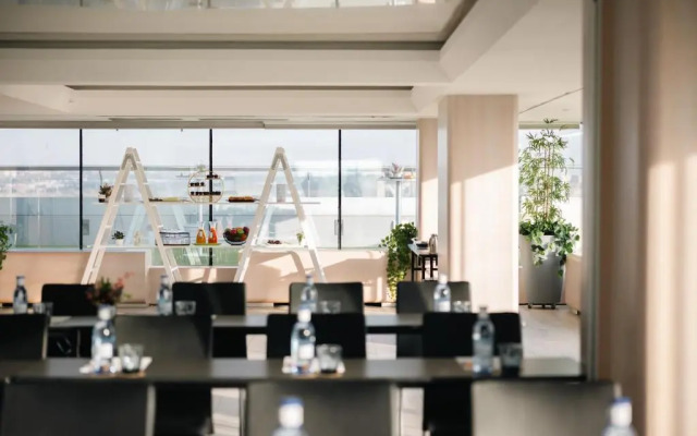 Crowne Plaza Madrid - Centre Retiro by IHG