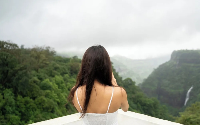 Bloom Hotel Khandala