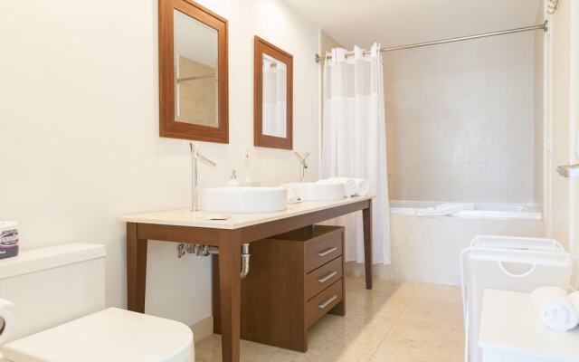 Icon W Brickell by Best Miami Vacations
