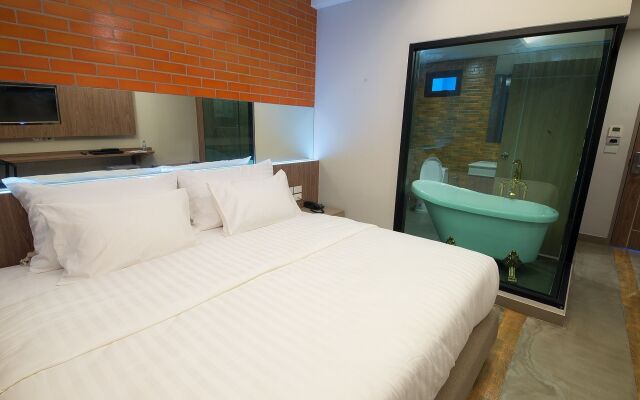 V20boutique Jacuzzi Hotel