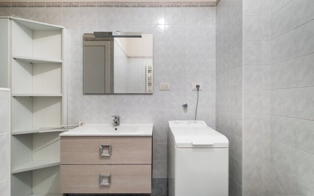 Piazza de' Calderini Apartment