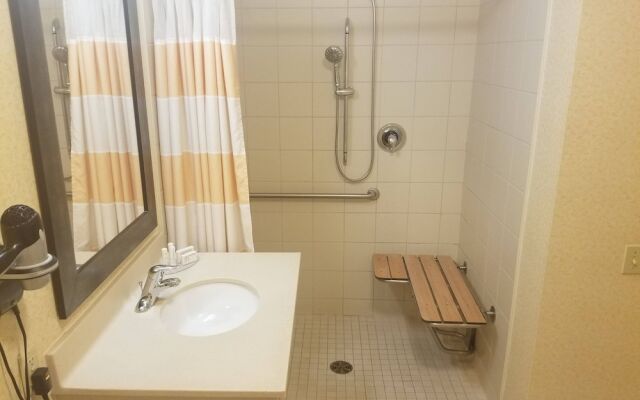 Fairfield Inn & Suites Sudbury
