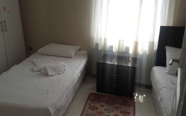 Turquoise Family Suites Apartment