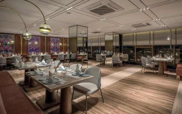 Oakwood Premier Phnom Penh