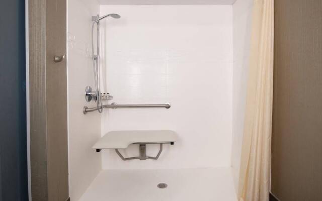 Skyline Hotel Detroit Airport, SureStay Collection by BW
