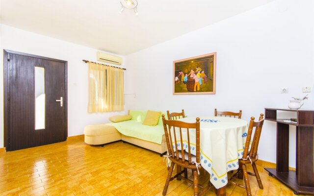 Apartment Ante