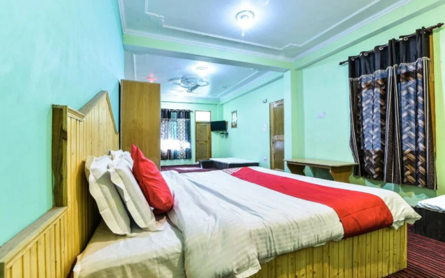 OYO 24873 Hotel Rama Palace