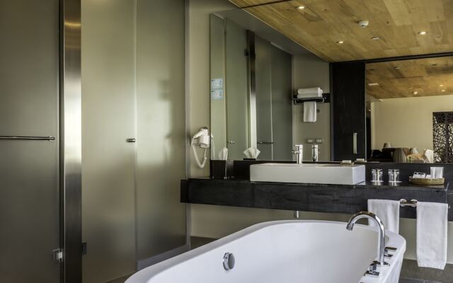 Enjoy Santiago Hotel del Valle