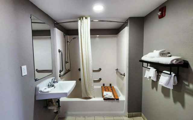 Motel 6 Webster, TX - Houston - Nasa Lake