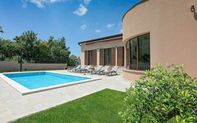 Spacious Villa With Private Pool in Labin