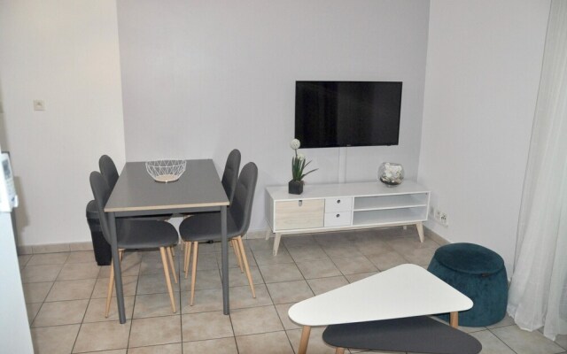 Apartment with One Bedroom in Saint-Pierre, with Shared Pool, Furnished Terrace And Wifi - 700 M From the Beach