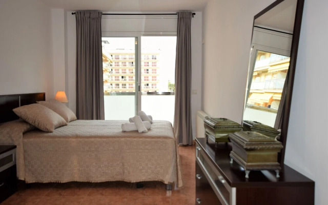 HomeHolidaysRentals Camos - Costa Barcelona