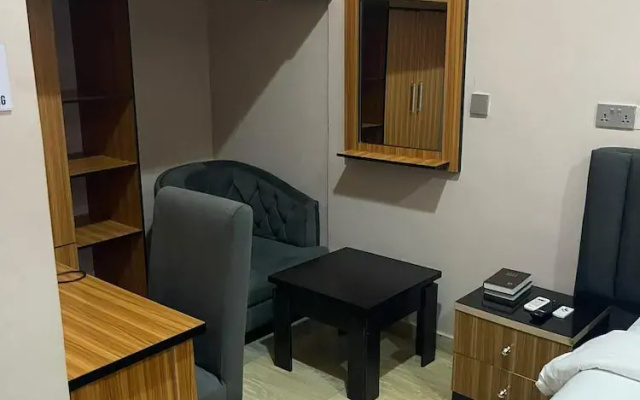 De Ross Hotel & Suites