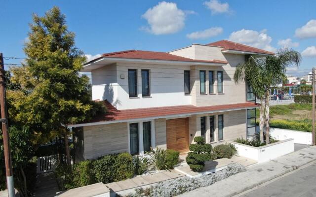 Salt Lake Deluxe Villa