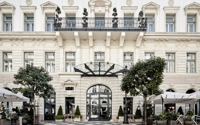 Aria Hotel Budapest by Library Hotel Collection