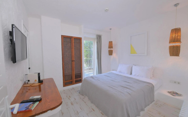 Peremere Alacati Hotel