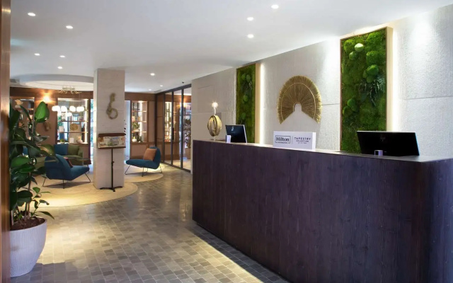 Atocha  Madrid, Tapestry Collection by Hilton
