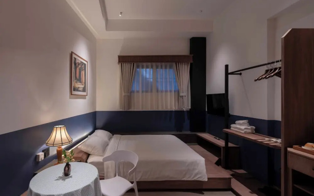 The Lamp Boutique House