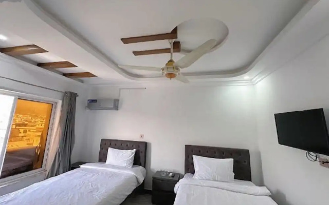 Aqcha Hotel