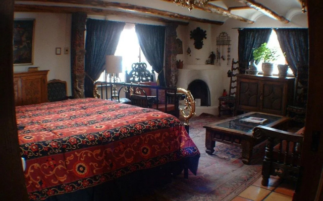La Doña Luz Inn